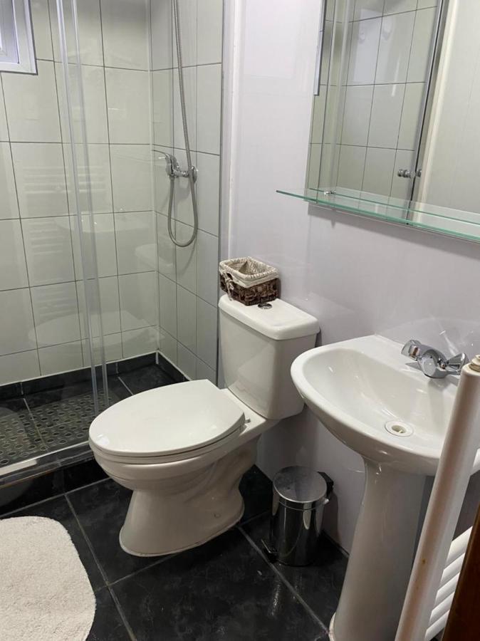 Hostal America En 푸에르토나탈레스 외부 사진