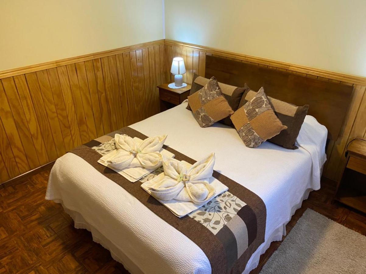 Hostal America En 푸에르토나탈레스 외부 사진