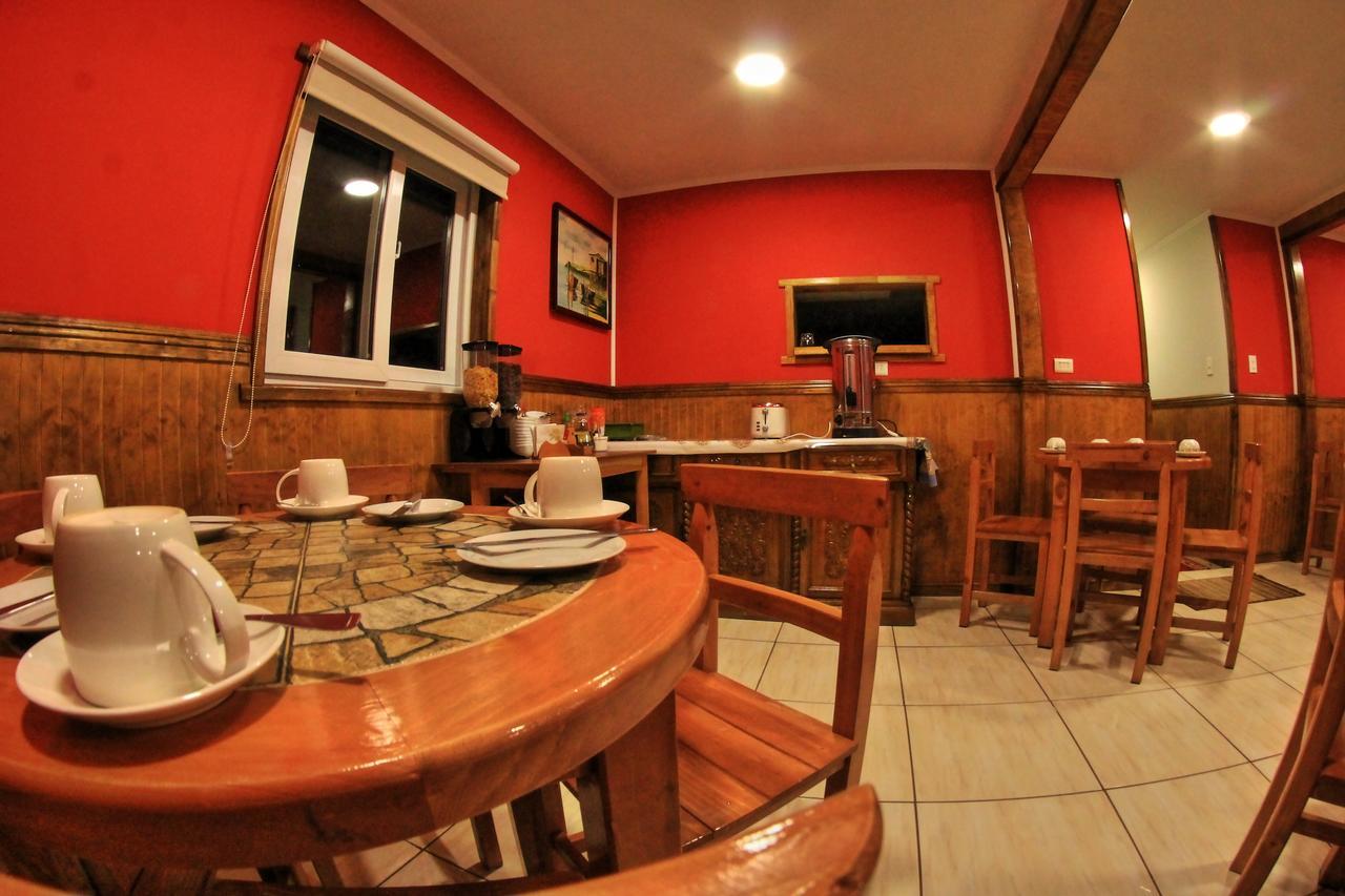 Hostal America En 푸에르토나탈레스 외부 사진