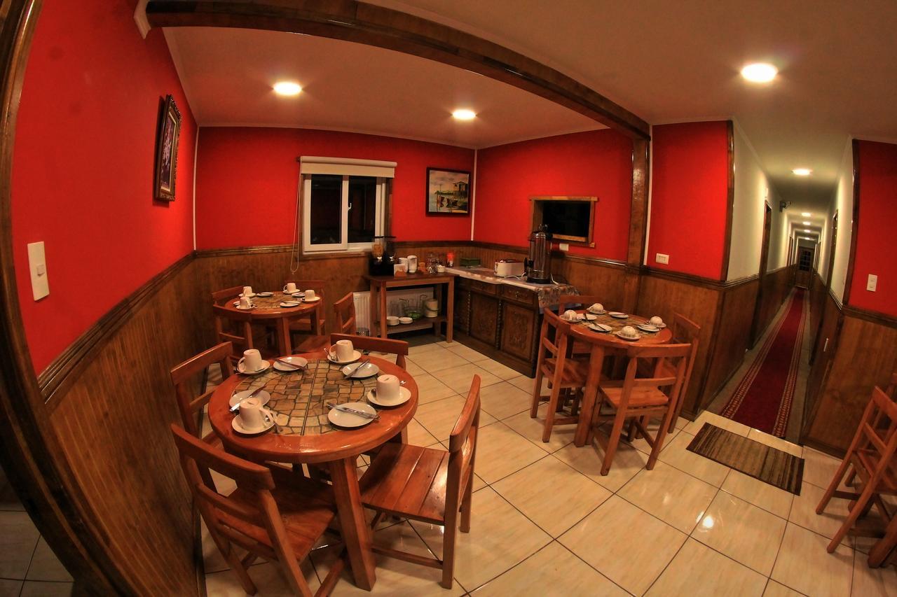 Hostal America En 푸에르토나탈레스 외부 사진